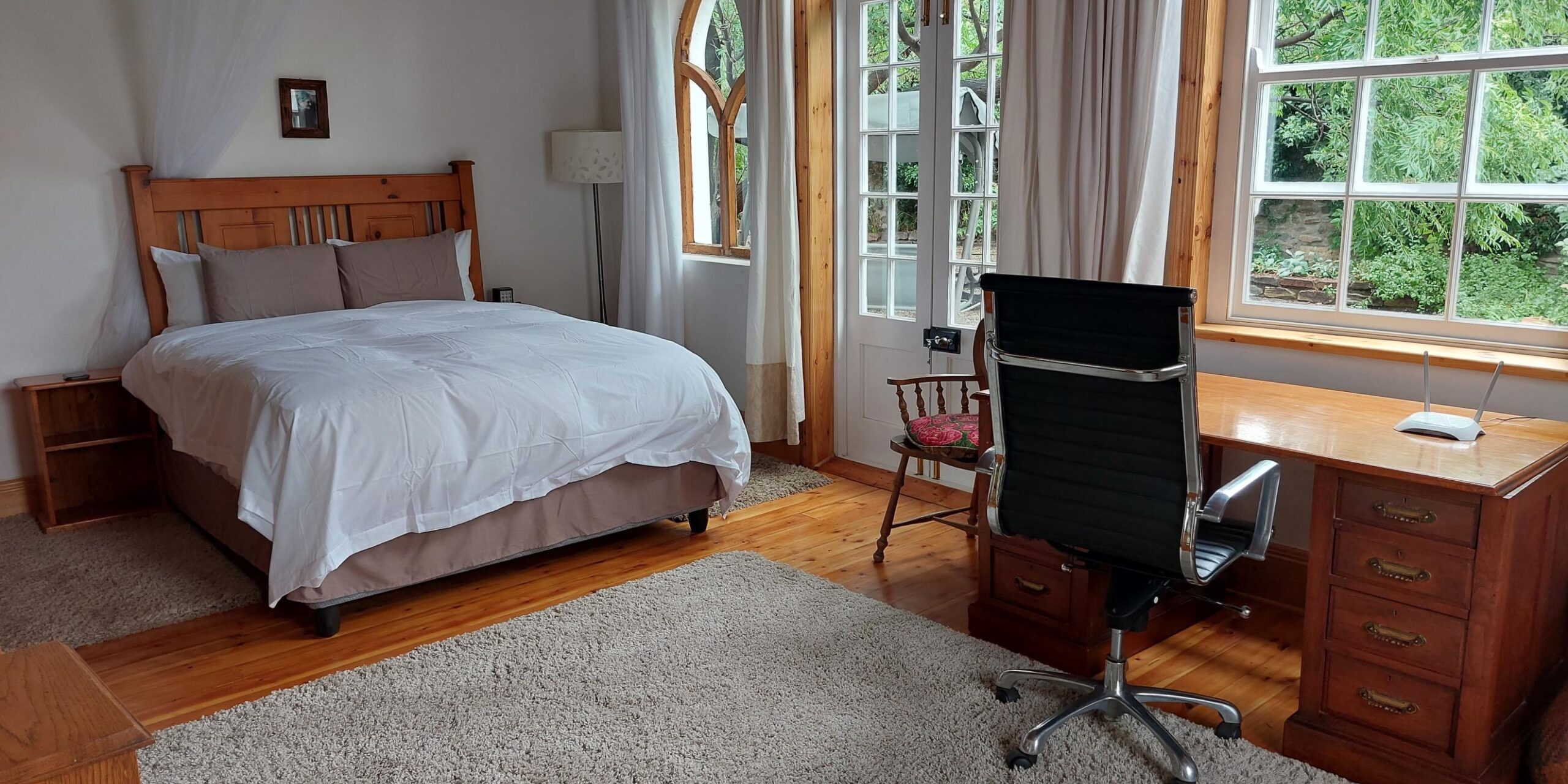 Main,_20221217_145958,_Master_bedroom_in_Heritage_House_